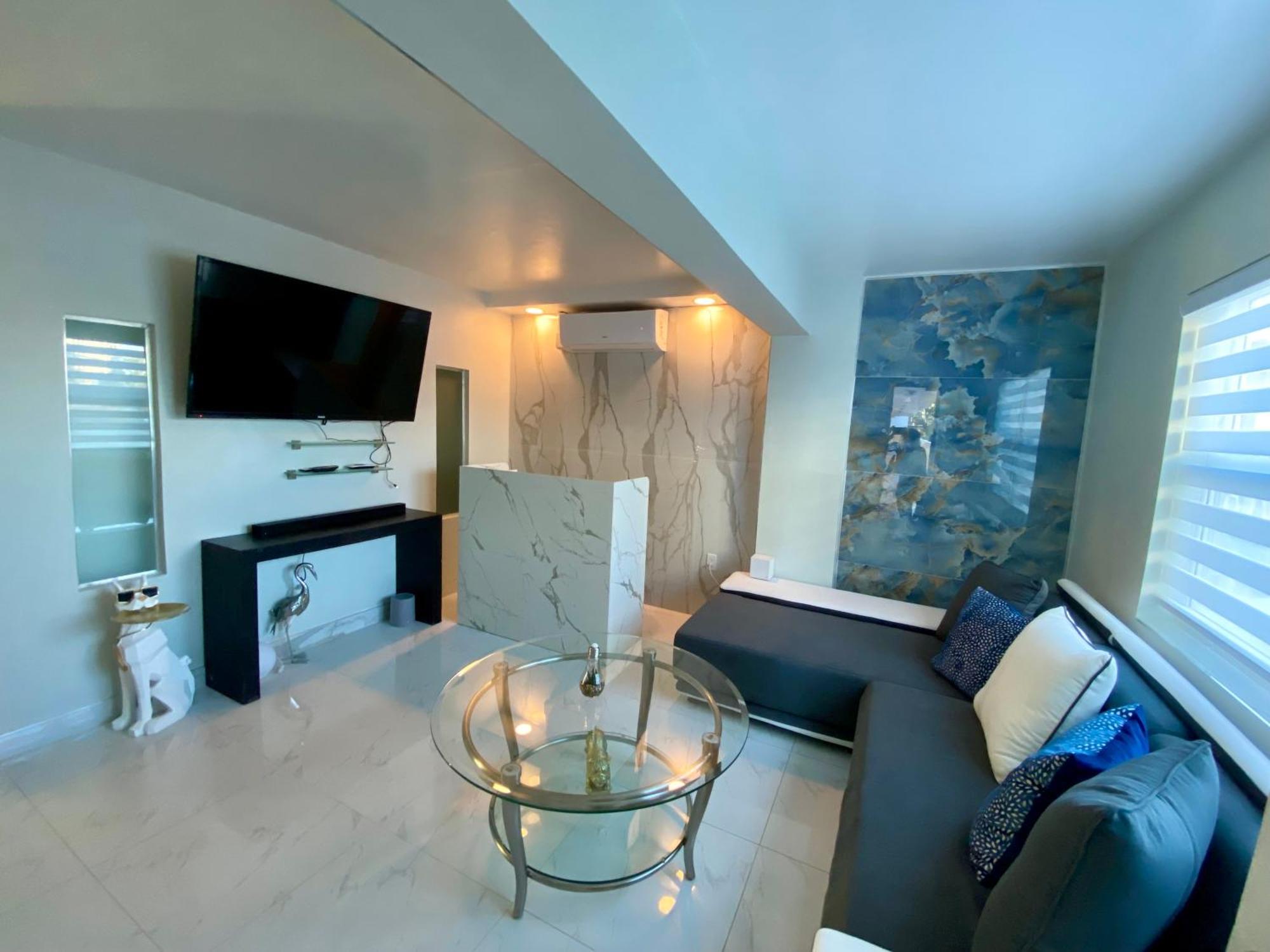 Luxurious Remodeled Direct Waterfront Apartment With Miami Skyline View And Outdoor Terrace Free Parking 5Min Drive To Miami Beach Ngoại thất bức ảnh